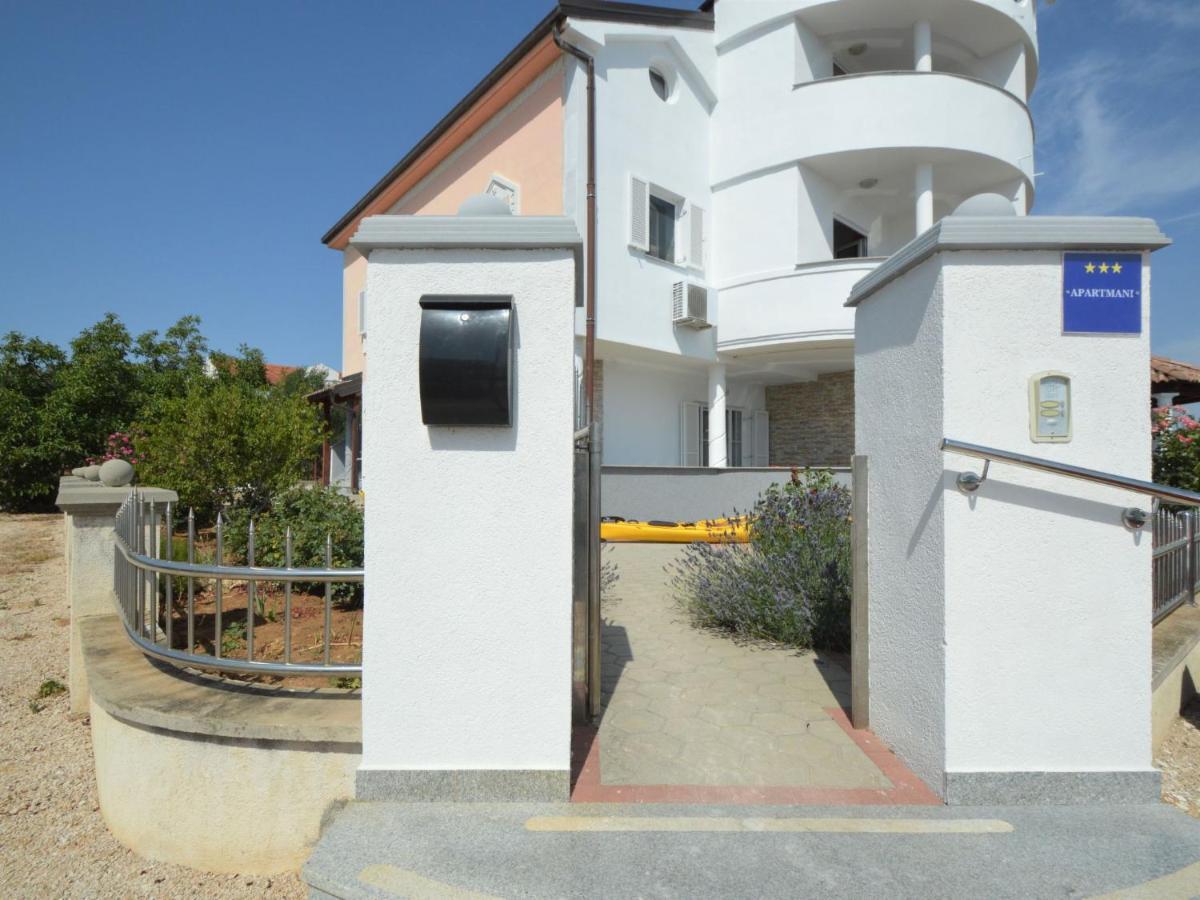 Apartment Ivana-5 By Interhome Raslina Exterior foto